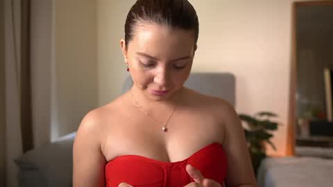 Laura Lee. online show from March 2026 01:16:02 AM