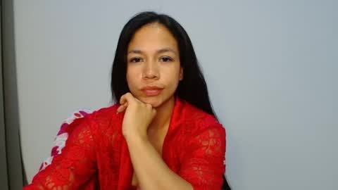 Snapshot of laura_macias chatting on October 2025 09:08:02 AM lau online show from October 2025 09:08:02 AM