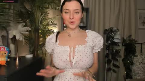 Snapshot of laura_mutti chatting on March 2026 03:49:01 PM Samantha online show from March 2026 03:49:01 PM