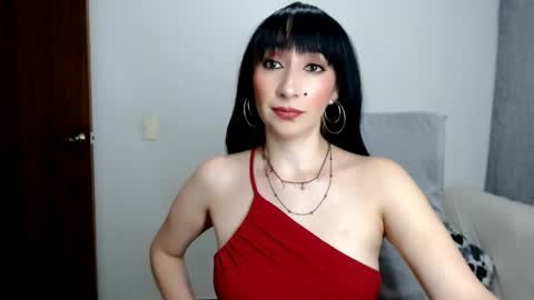 Laura online show from May 2026 11:42:01 PM