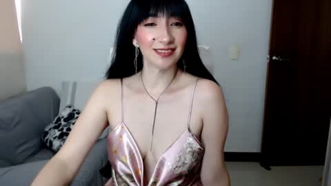 Laura online show from June 2026 09:17:01 PM