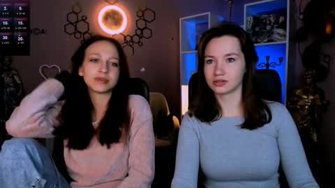 laura_queen_ online show from November 2025 08:08:02 PM