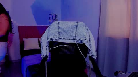 Laura Rose online show from October 2025 06:59:01 PM