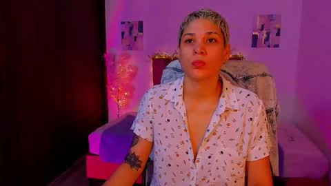 Laura Rose online show from October 2025 06:19:02 PM