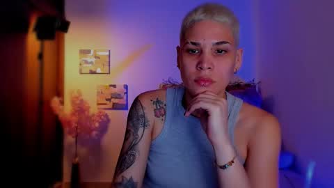 Snapshot of laura_r23 chatting on March 2026 06:19:01 AM Laura Rose online show from March 2026 06:19:01 AM