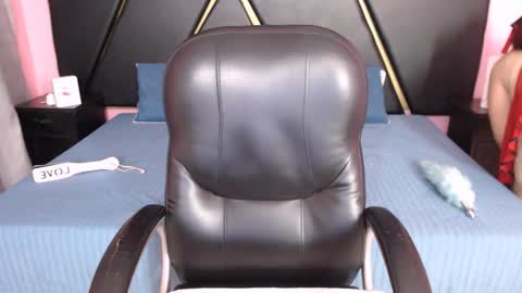 Snapshot of laura_riley chatting on January 2025 12:24:01 PM Laura online show from January 2025 12:24:01 PM