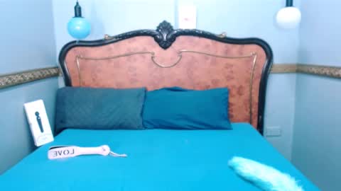 Snapshot of laura_riley chatting on February 2025 02:26:01 AM Laura online show from February 2025 02:26:01 AM