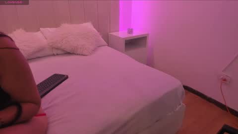 Laura online show from May 2026 11:49:01 AM