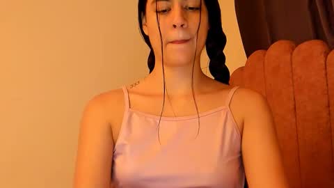 LAURA SOE online show from February 2026 10:41:01 PM