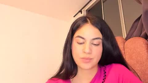 Snapshot of laura_soe chatting on March 2026 12:47:02 AM LAURA SOE online show from March 2026 12:47:02 AM