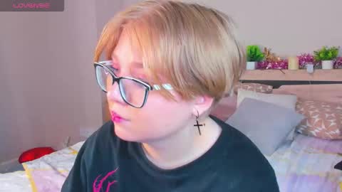 Laura online show from March 2026 07:36:01 AM