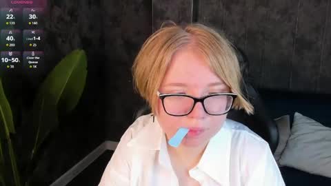 Laura online show from March 2026 02:15:01 AM