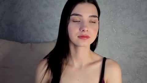 Laura online show from March 2026 01:44:01 PM