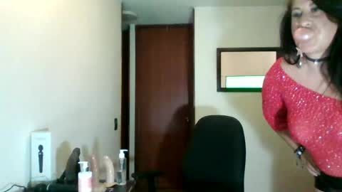 Snapshot of laurabella50 chatting on June 2026 12:52:02 AM laurabella online show from June 2026 12:52:02 AM