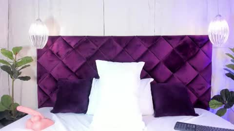 LauraCarther  online show from December 2025 05:19:02 PM