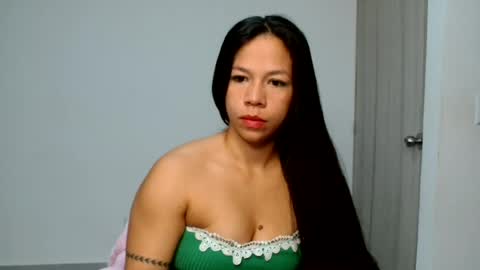 lauracb          online show from August 2026 06:26:02 AM