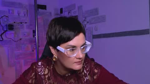 lauradavidsons online show from September 2025 08:14:02 AM