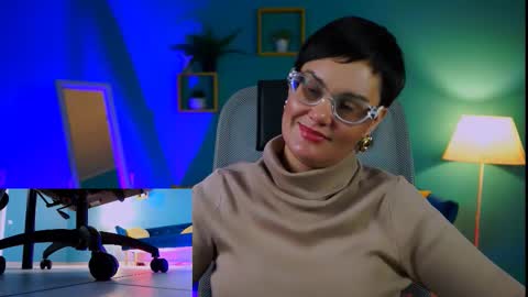 lauradavidsons online show from November 2025 04:11:02 PM