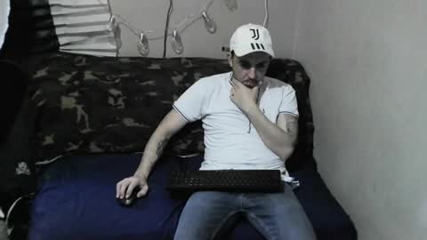 lauradecuada2 online show from May 2026 10:16:01 PM