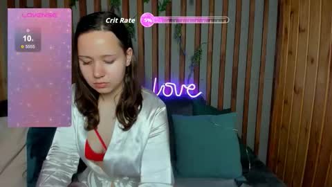 Laura online show from September 2025 07:43:02 AM