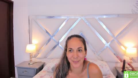 Snapshot of laurafarrely chatting on December 2024 03:25:02 PM Laura online show from December 2024 03:25:02 PM