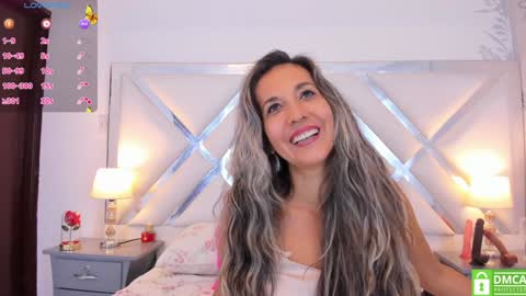 Snapshot of laurafarrely chatting on December 2024 10:28:02 AM Laura online show from December 2024 10:28:02 AM