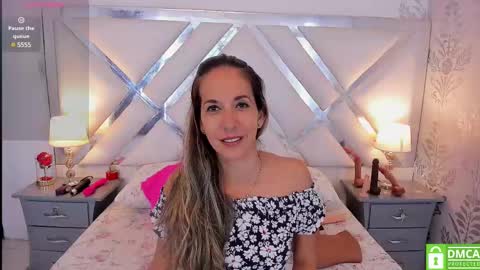 Snapshot of laurafarrely chatting on March 2025 05:42:02 AM Laura online show from March 2025 05:42:02 AM