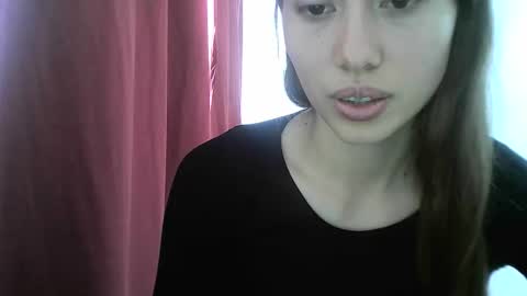 L A U R A online show from February 2026 08:03:02 PM