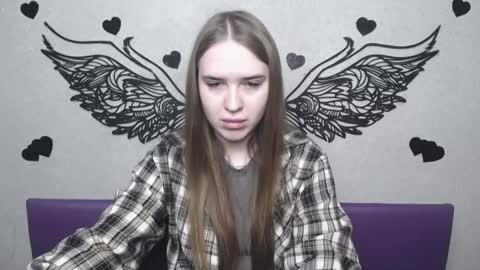 LauraHlot online show from April 2026 05:43:02 AM
