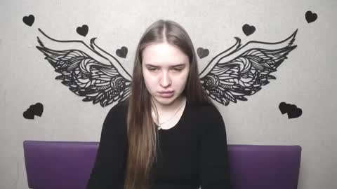 LauraHlot online show from April 2026 05:56:01 AM