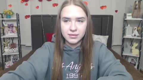 LauraHlot online show from May 2026 05:52:02 PM