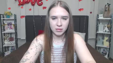 LauraHlot online show from May 2026 05:40:02 PM