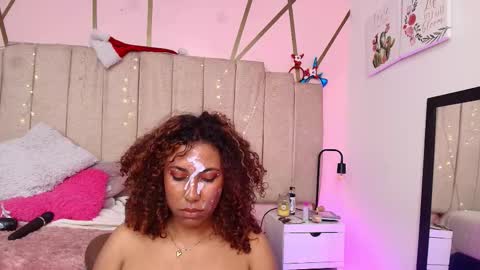 lauraltt online show from December 2025 09:33:01 PM