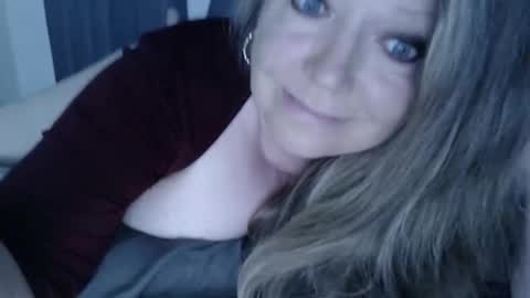 lauralust online show from May 2026 04:31:01 AM