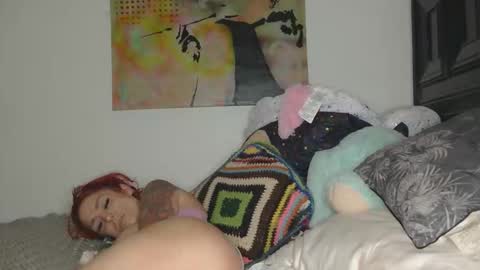 Snapshot of lauralye1983 chatting on October 2025 01:44:02 PM Lilian Banks online show from October 2025 01:44:02 PM