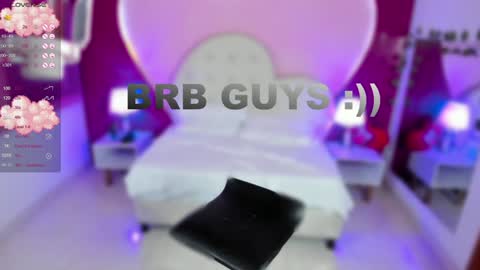 Snapshot of lauramartin1 chatting on December 2024 07:28:02 AM Laura MartinGMT-5 2200-0600 online show from December 2024 07:28:02 AM