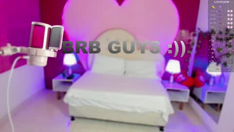 Snapshot of lauramartin1 chatting on January 2025 01:13:02 AM Laura MartinGMT-5 2200-0600 online show from January 2025 01:13:02 AM