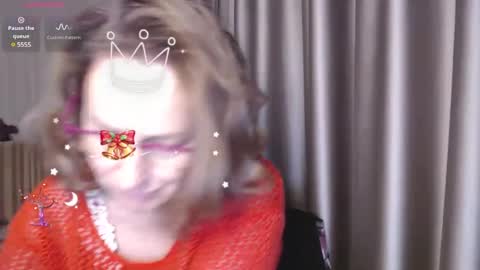 Snapshot of lauraoven1 chatting on December 2024 03:43:01 PM Lauraoven1 online show from December 2024 03:43:01 PM