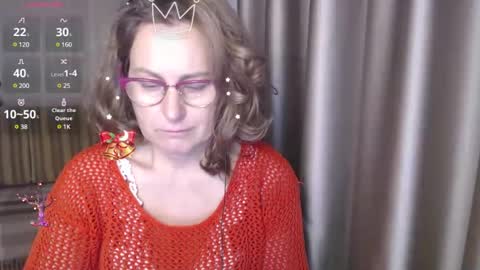 Snapshot of lauraoven1 chatting on December 2024 01:17:01 PM Lauraoven1 online show from December 2024 01:17:01 PM