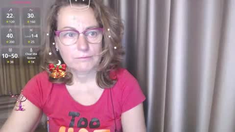 Snapshot of lauraoven1 chatting on December 2024 07:31:01 AM Lauraoven1 online show from December 2024 07:31:01 AM