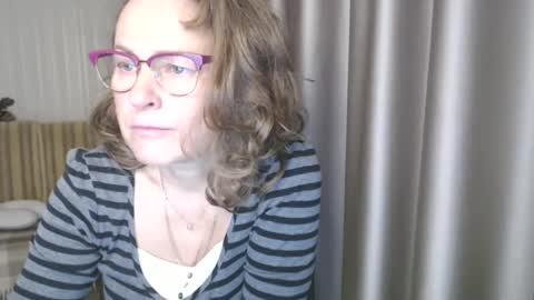 Snapshot of lauraoven1 chatting on December 2024 07:15:01 AM Lauraoven1 online show from December 2024 07:15:01 AM