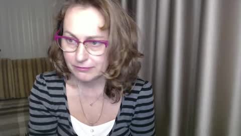 Snapshot of lauraoven1 chatting on December 2024 03:10:02 PM Lauraoven1 online show from December 2024 03:10:02 PM