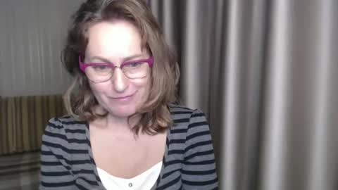 Snapshot of lauraoven1 chatting on December 2024 12:55:02 PM Lauraoven1 online show from December 2024 12:55:02 PM