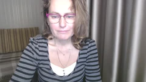 Snapshot of lauraoven1 chatting on December 2024 07:03:01 AM Lauraoven1 online show from December 2024 07:03:01 AM