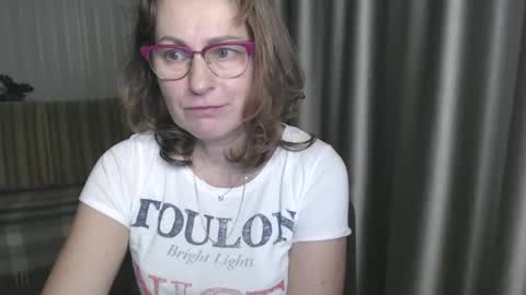 Snapshot of lauraoven1 chatting on December 2024 05:48:01 PM Lauraoven1 online show from December 2024 05:48:01 PM