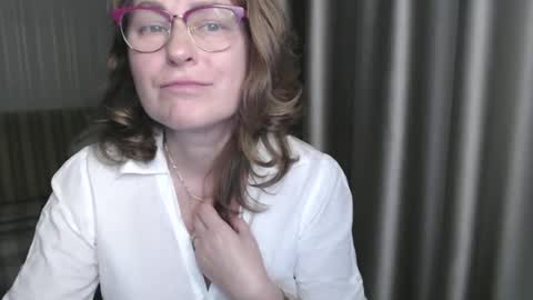 Snapshot of lauraoven1 chatting on January 2025 07:39:01 PM Lauraoven1 online show from January 2025 07:39:01 PM