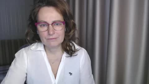 Snapshot of lauraoven1 chatting on January 2025 07:52:02 AM Lauraoven1 online show from January 2025 07:52:02 AM
