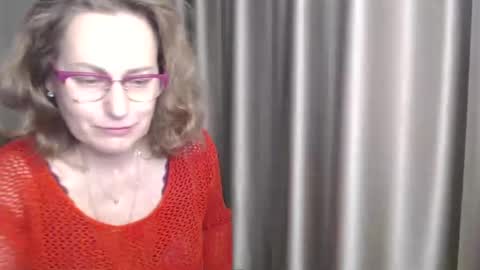 Snapshot of lauraoven1 chatting on January 2025 06:56:01 PM Lauraoven1 online show from January 2025 06:56:01 PM