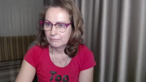 Snapshot of lauraoven1 chatting on January 2025 02:25:02 PM Lauraoven1 online show from January 2025 02:25:02 PM