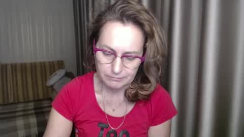 Snapshot of lauraoven1 chatting on January 2025 03:03:01 PM Lauraoven1 online show from January 2025 03:03:01 PM